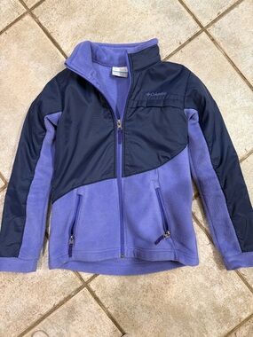 EUC Columbia Lavender and Navy Girls mixed materials Jacket. Sz. M(10-12)